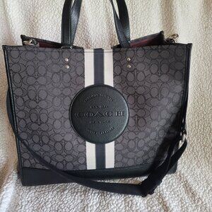 Coach dempsey tote 40 in signature jacquard with stripe and coach patch